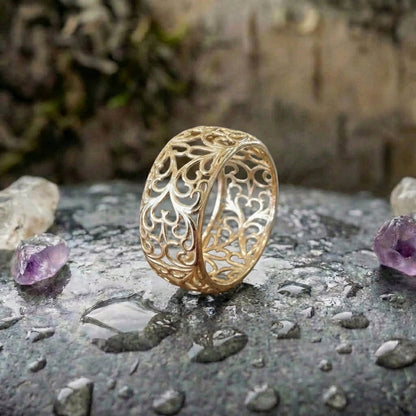 Vintage Golden Hollow Ivy Ring
