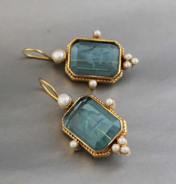 Vintage Intaglio Pearl