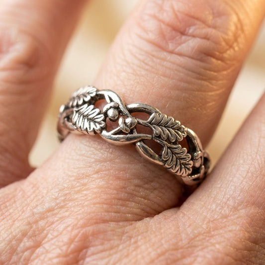 Leaf Twist Ring