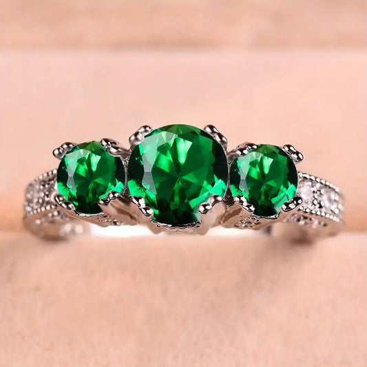 Serilda Wynloren Ring | White Gold