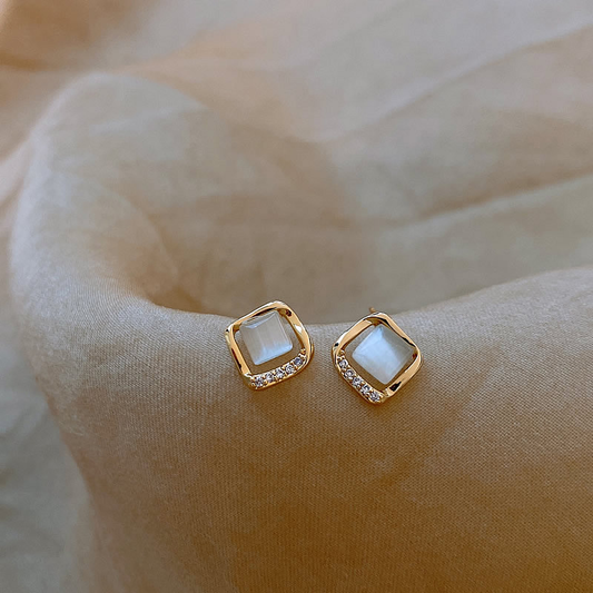 Elegant Earrings With Gold Moon Crystal