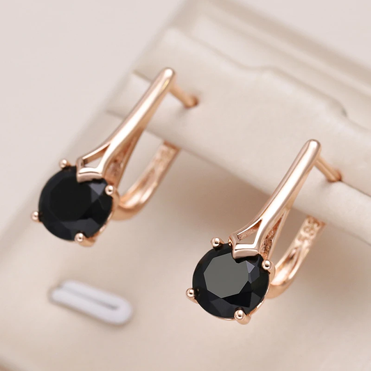 Elegant Earrings With Black Crystal In Gold