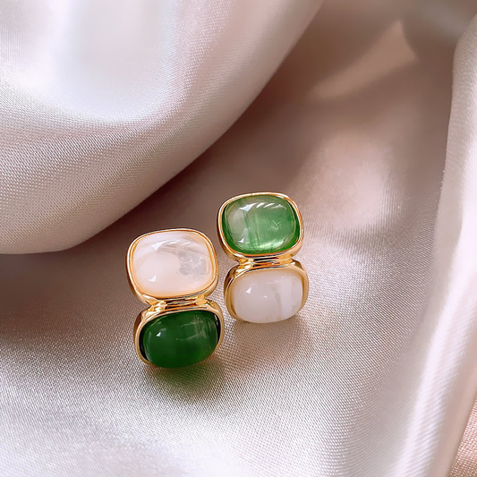Elegant Earrings With White And Green Stones In Gold