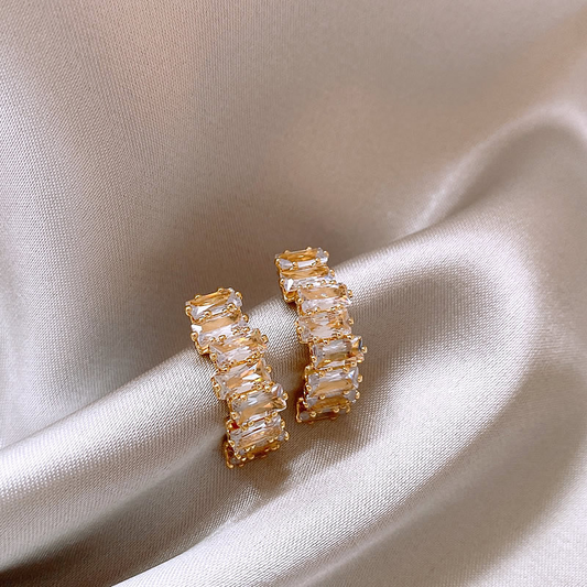 Elegant Earrings With Zirconia In Gold