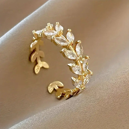 Vintage Ivy Crystal Ring