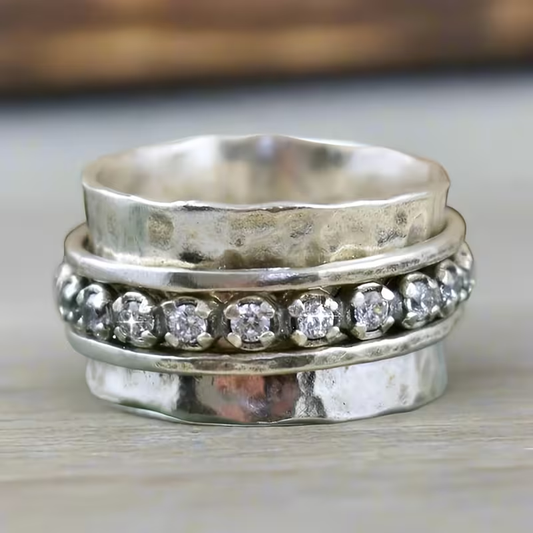 Vintage Silvered Zirconia Trail Ring