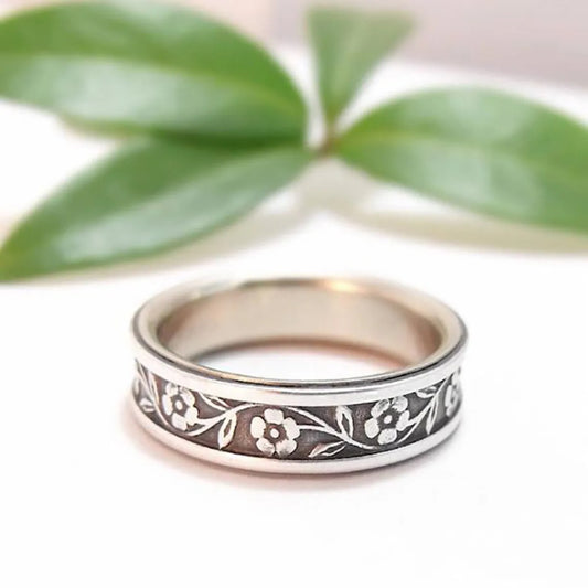 Silvered Flower Trail Ring